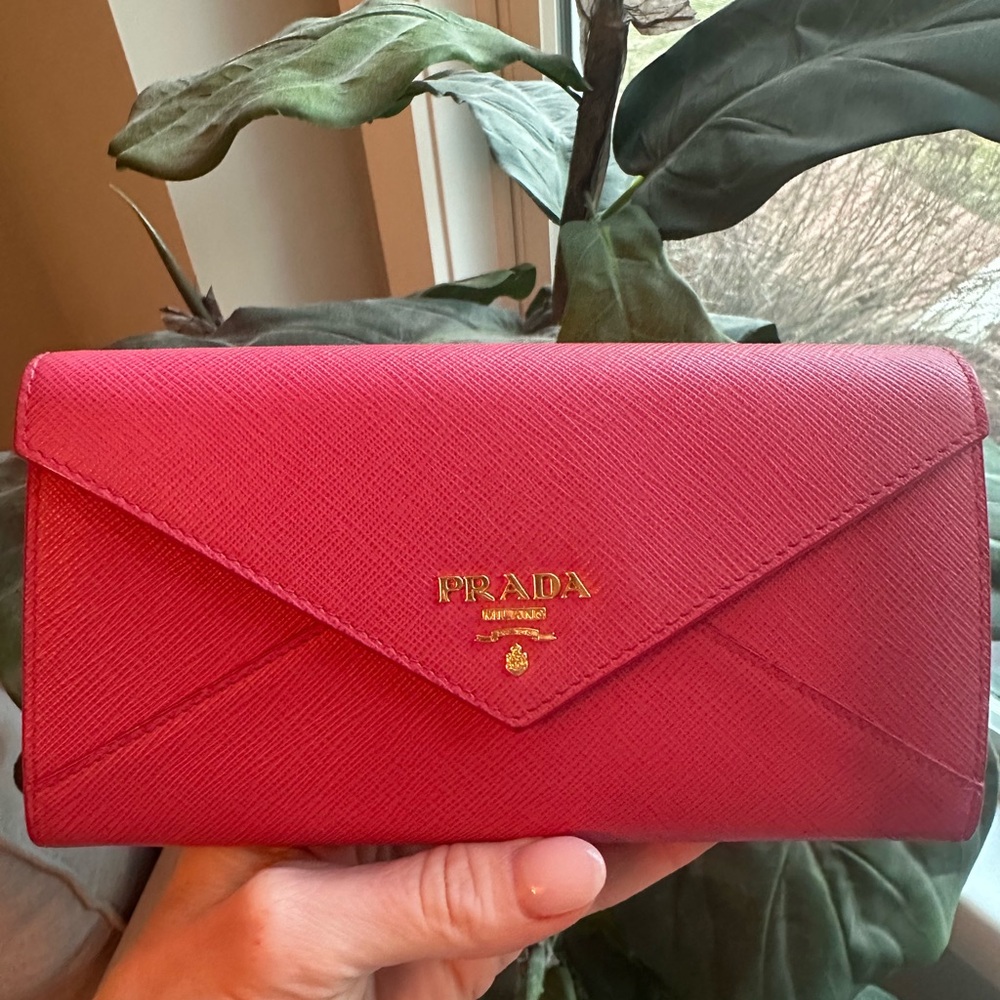 Prada 💕Magenta Envelope Wallet / Clutch with Gold Hardware - like new!! - Picture 13 of 15
